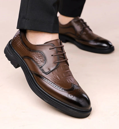 Korean Solid Color Cow Leather Shoes for Men Spring Summer New Lace Designer Brogue Shoes Man Fashion Business Casual Shoe Male