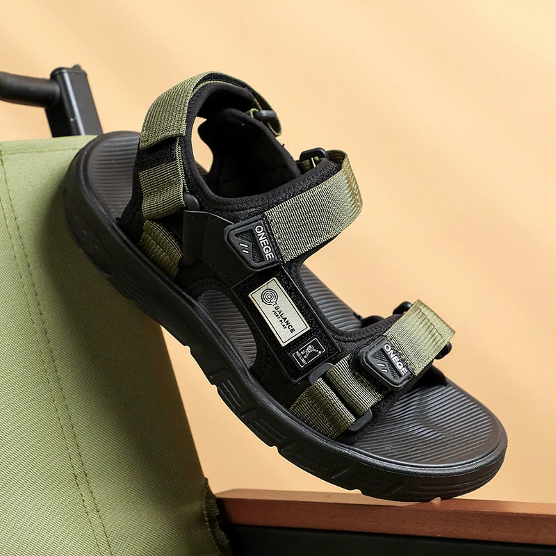 Men's Trendy Sports Beach Sandals – Wear-Resistant, Rivet Detail, Casual Summer Shoes