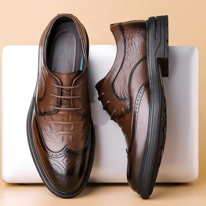 Korean Solid Color Cow Leather Shoes for Men Spring Summer New Lace Designer Brogue Shoes Man Fashion Business Casual Shoe Male